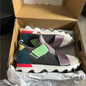 Sorel Kinetic Sneaker Soft Taupe Size 9